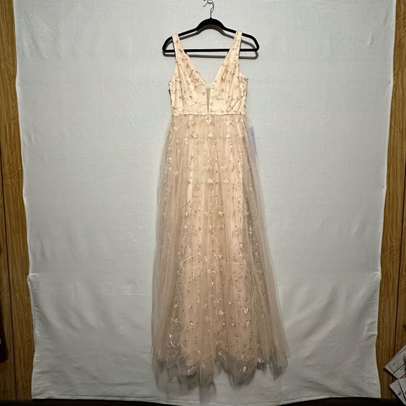 New Maniju formal/prom dress - size large - Picture 1 of 7